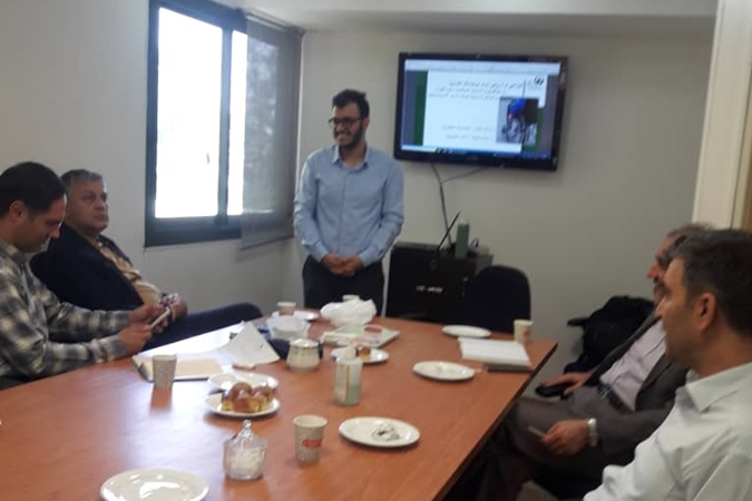 جلسه دفاع  عنوان  آقای اشکواری برگزار شد